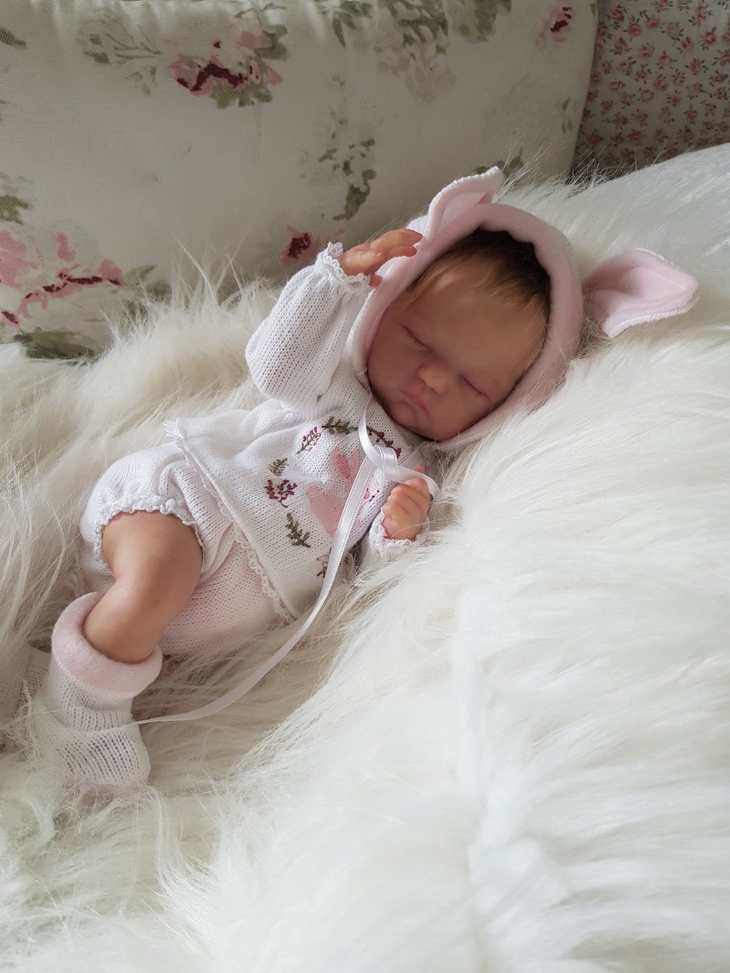 White wool set with embroidered pink bunny.